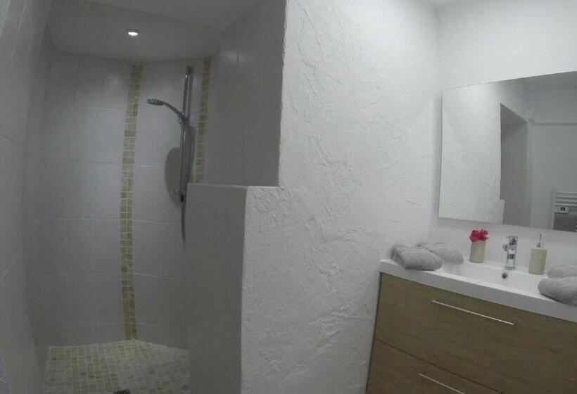テラス付き１ベッドルームアパートメント, Maison Carles Bnb