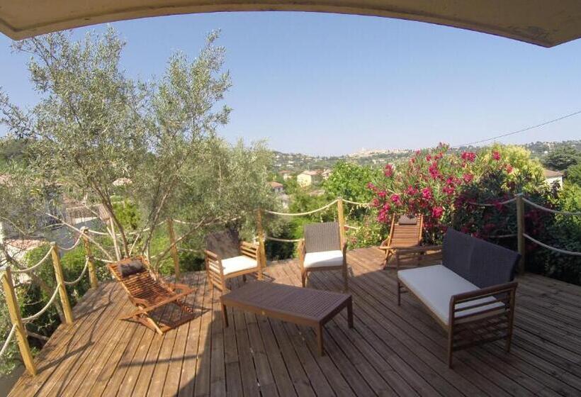 テラス付き１ベッドルームアパートメント, Maison Carles Bnb