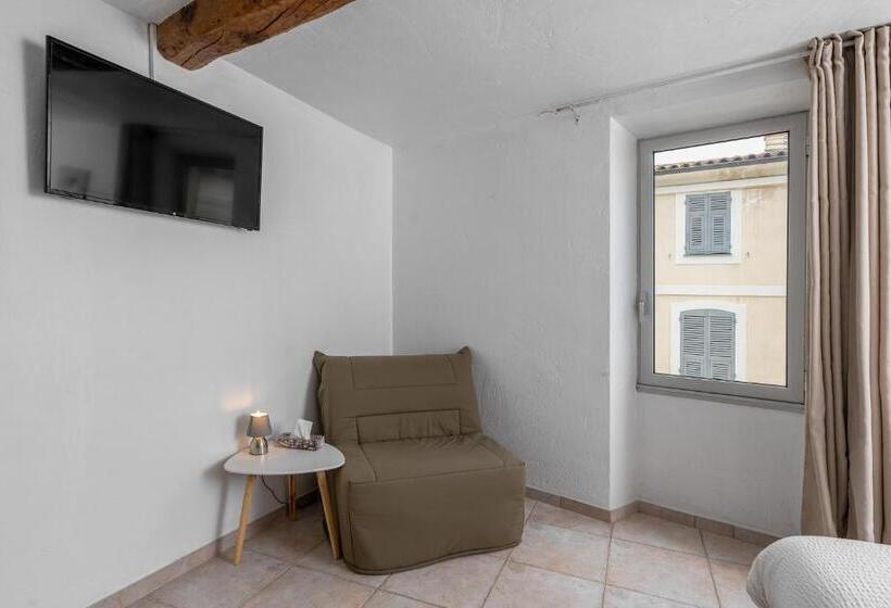 스탠다드 스튜디오 킹침대, Maison Carles Bnb