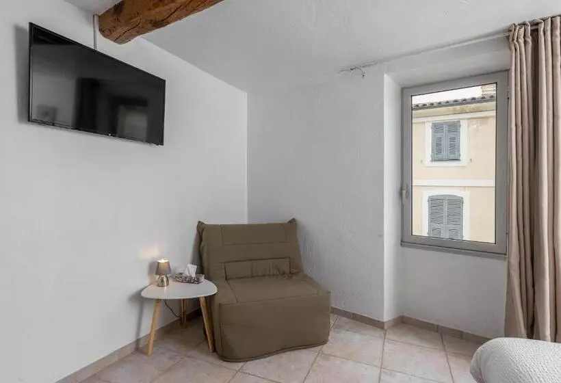 استودیو استاندارد با تخت کینگ, Maison Carles Bnb