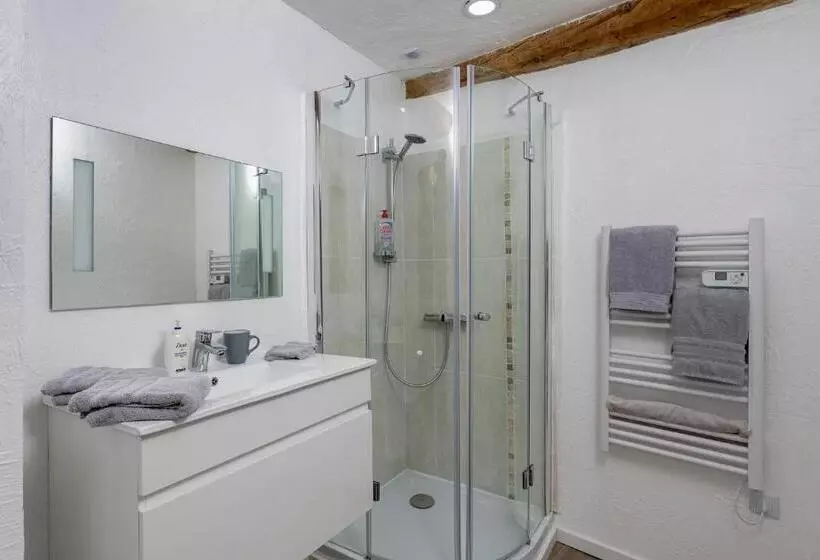 استودیو استاندارد با تخت کینگ, Maison Carles Bnb