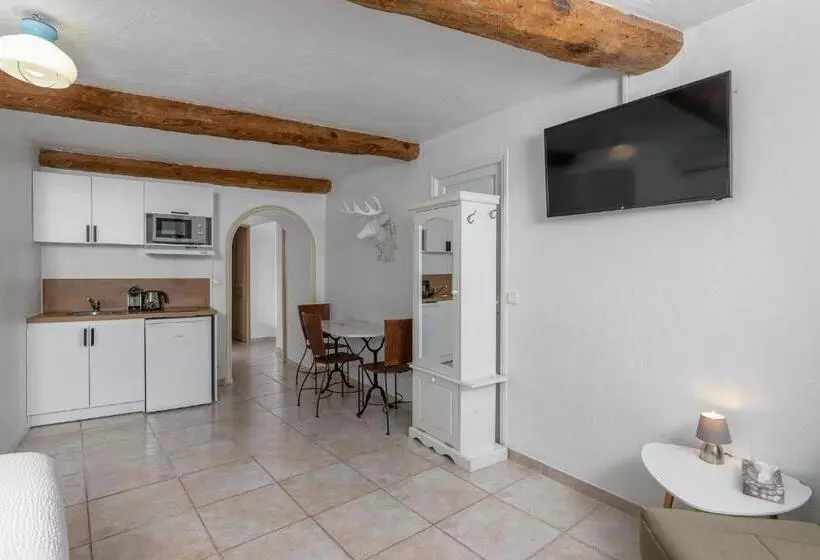 استودیو استاندارد با تخت کینگ, Maison Carles Bnb