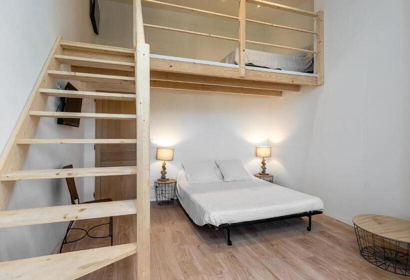 جناح عائلي, Maison Carles Bnb