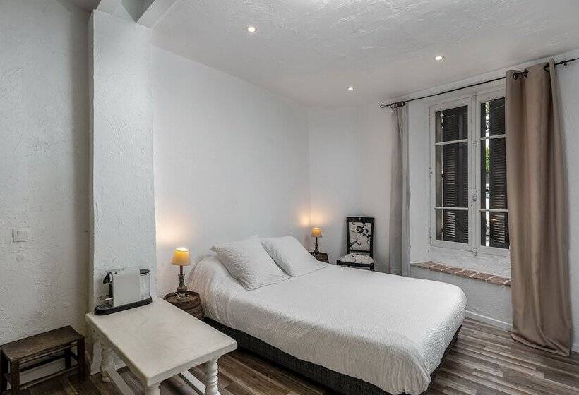 جناح كلاسيكي, Maison Carles Bnb