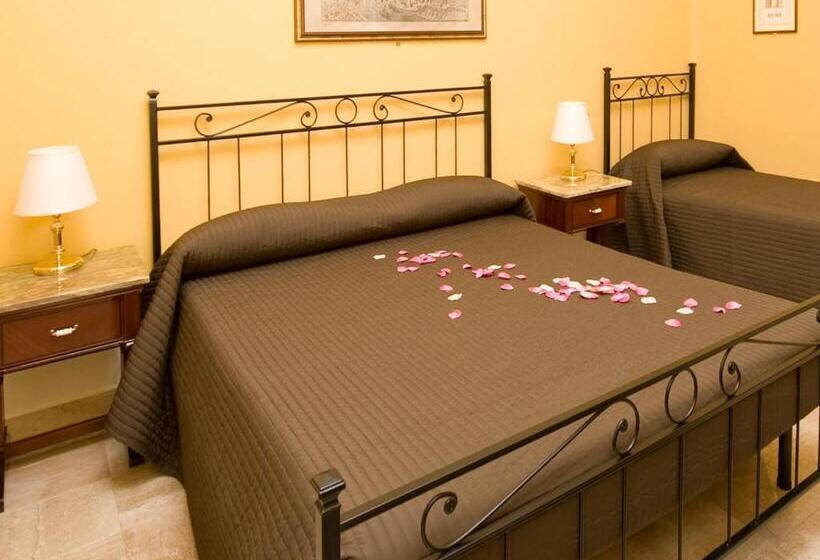 اتاق استاندارد سه نفره, Pisa Tower