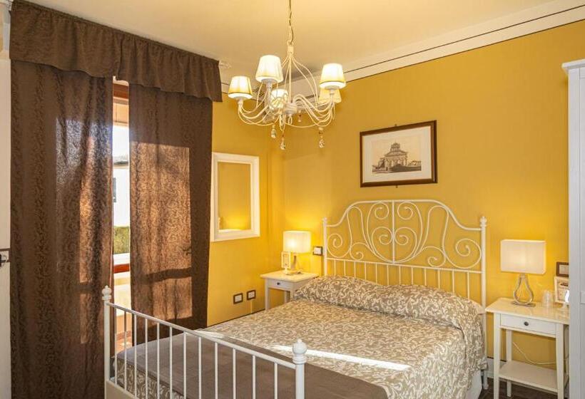 اتاق اکونومی, Pisa Tower