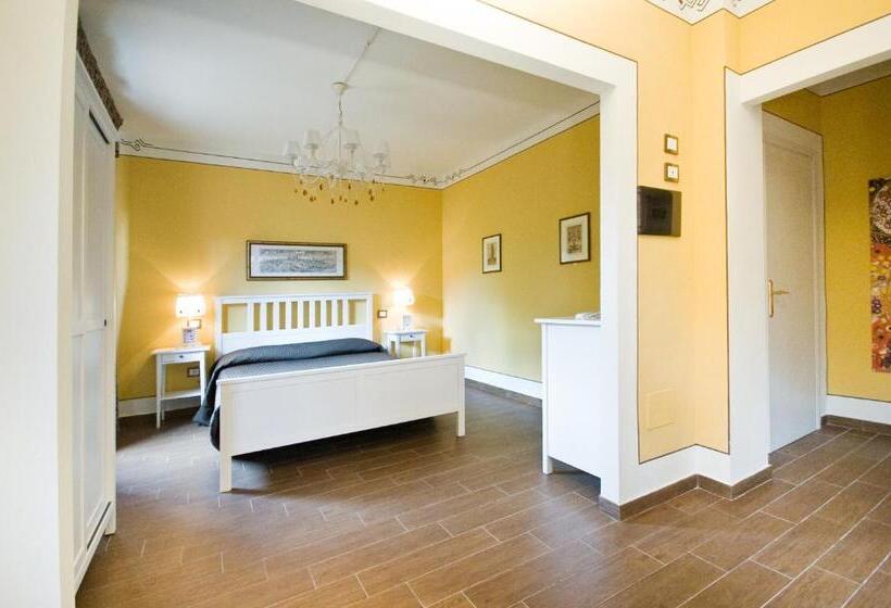 Economy Quadruple Room, Pisa Tower