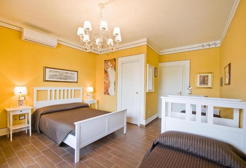 Economy Quadruple Room, Pisa Tower