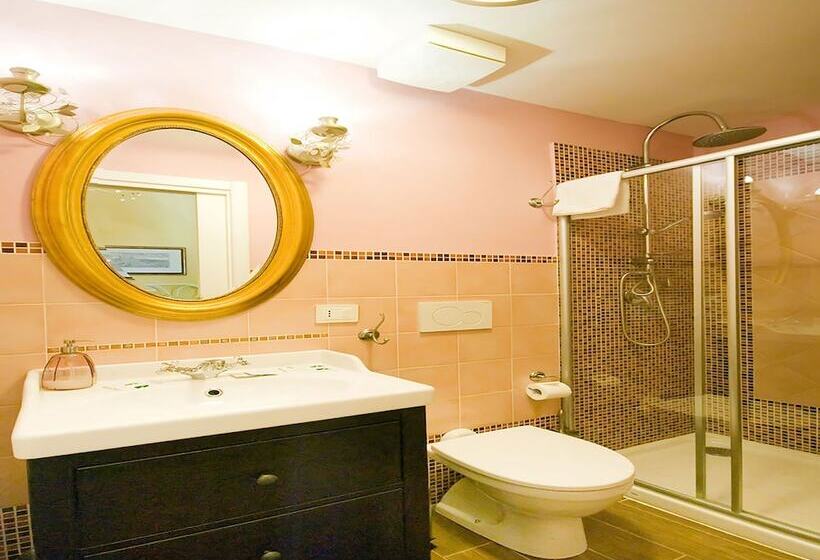 اتاق استاندارد, Pisa Tower