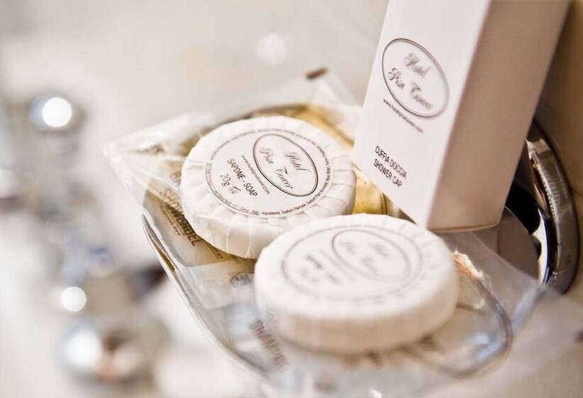 اتاق استاندارد سه نفره, Pisa Tower