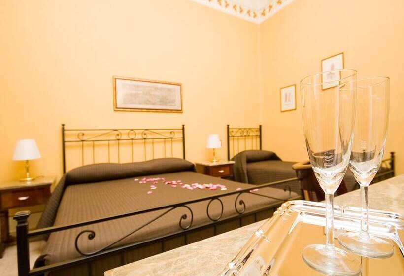 اتاق استاندارد سه نفره, Pisa Tower