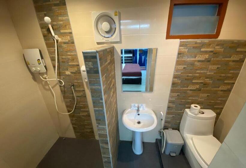 غرفة إقتصادية, Sinsamut  Koh Samed