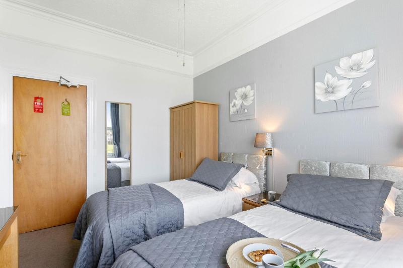 Standard Room, U Tai Tip Guest House