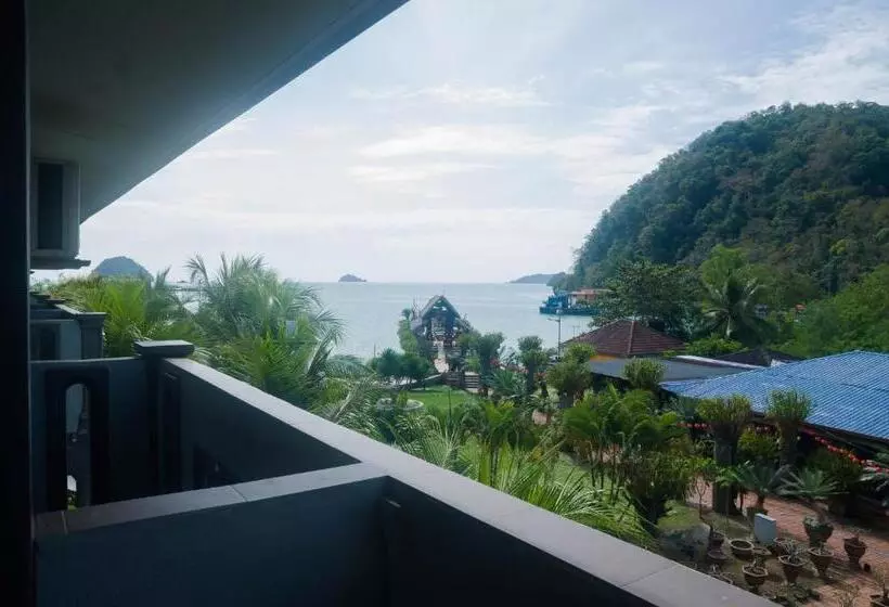 Standard Kolmen Hengen Huone, Penarak Bamboo Beach Motel