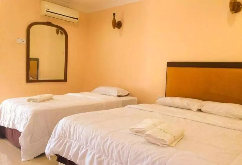 Standard Kolmen Hengen Huone, Penarak Bamboo Beach Motel