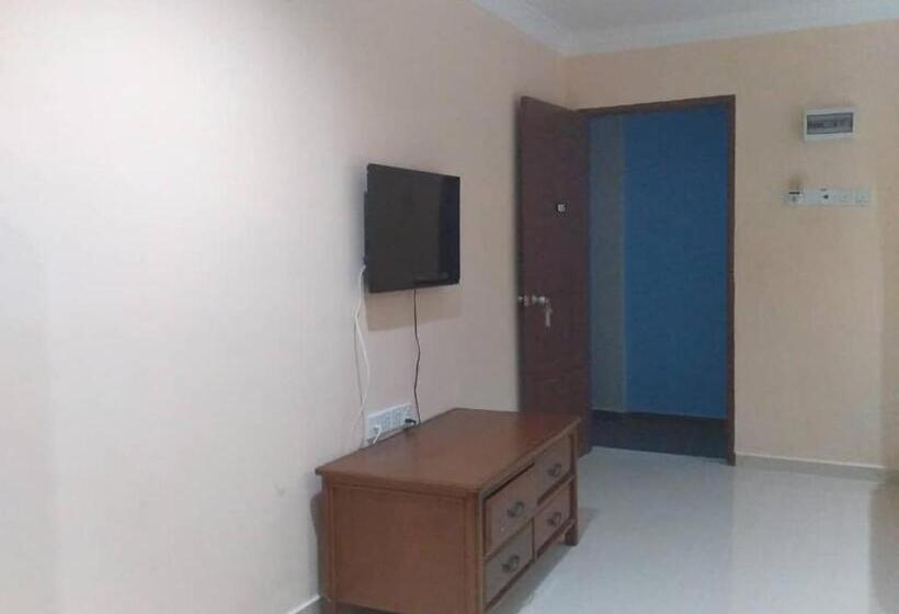 اتاق استاندارد چهار تخته, Penarak Bamboo Beach Motel