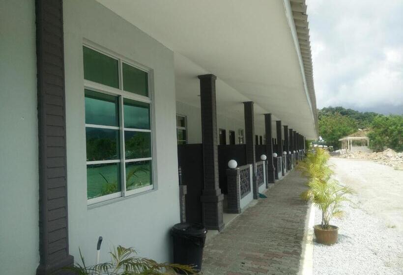 اتاق استاندارد با چشم‌انداز دریا, Penarak Bamboo Beach Motel