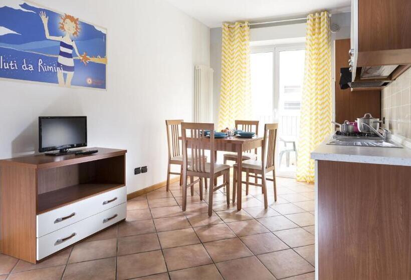 آپارتمان 2 خوابه با بالکن, Residence Del Sole