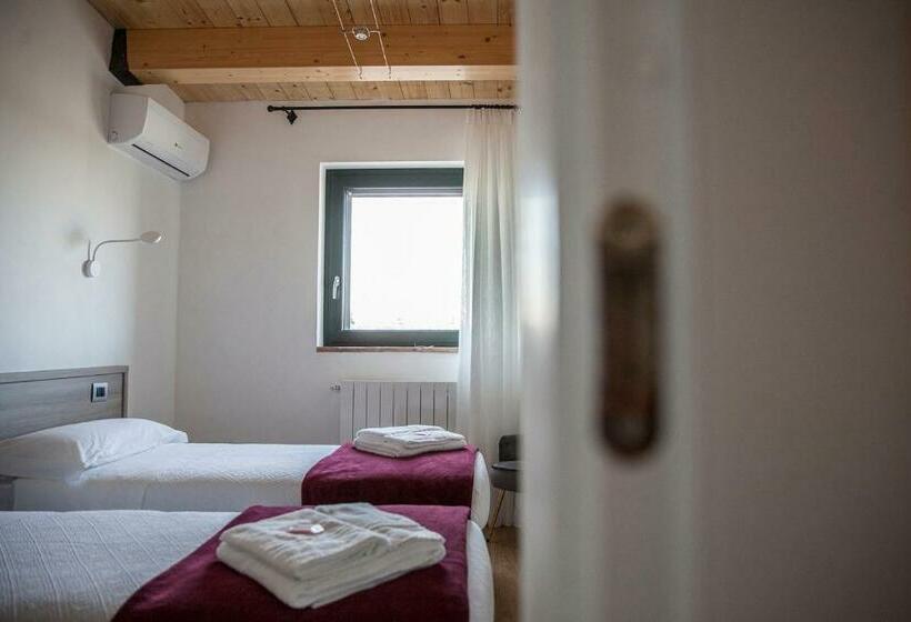 غرفة قياسية, Masseria Piana Cimino