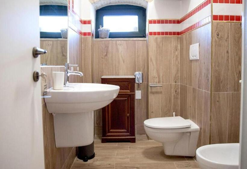 غرفة عائلية, Masseria Piana Cimino