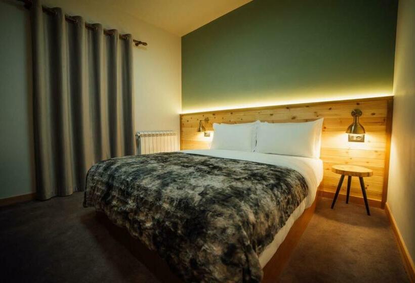 Номер Стандарт с Балконом, Kulla E Bajraktarit