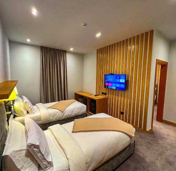 Семейный Номер, Kulla E Bajraktarit