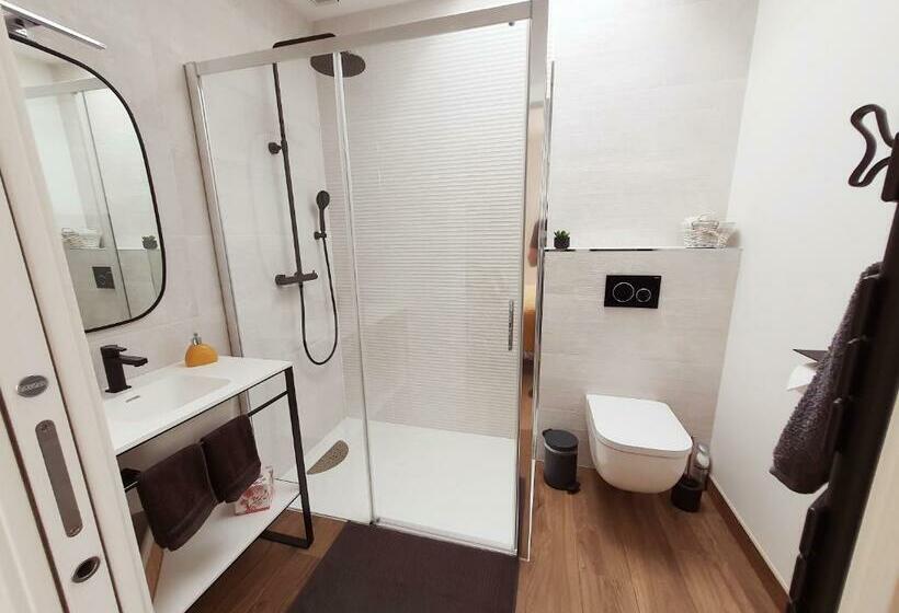 Номер Стандарт с Балконом, Maison Holen