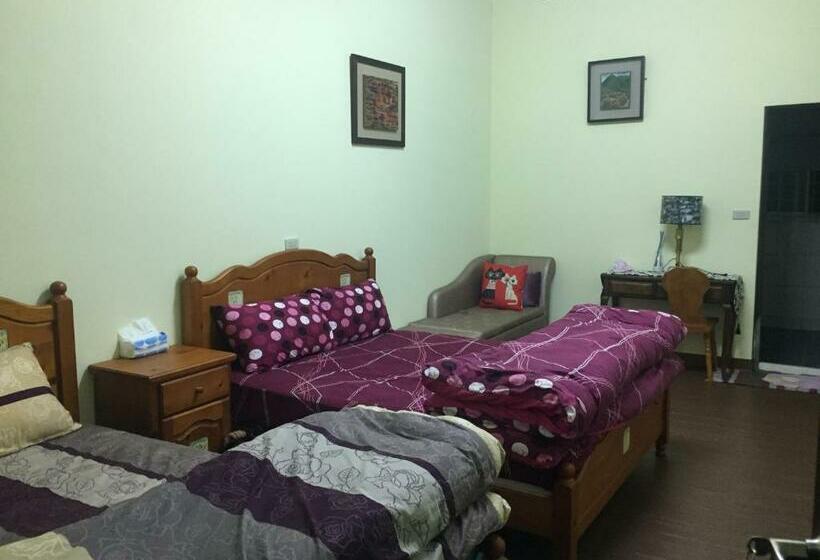 اتاق استاندارد چهار تخته, Go Bill B&b