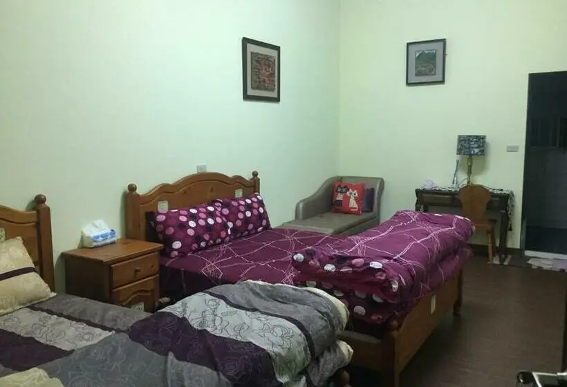 اتاق استاندارد چهار تخته, Go Bill B&b