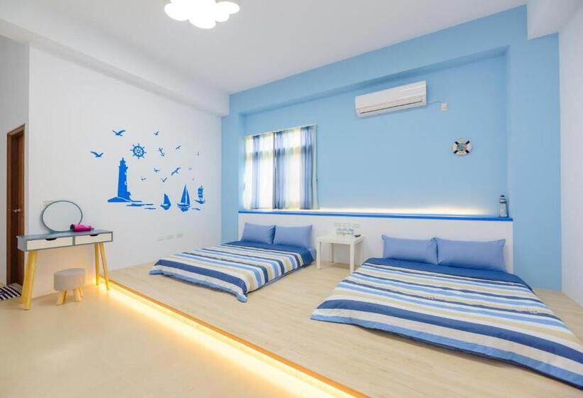 Economy Quadruple Room, Gold Coast B&b