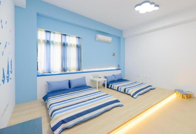 Economy Quadruple Room, Gold Coast B&b