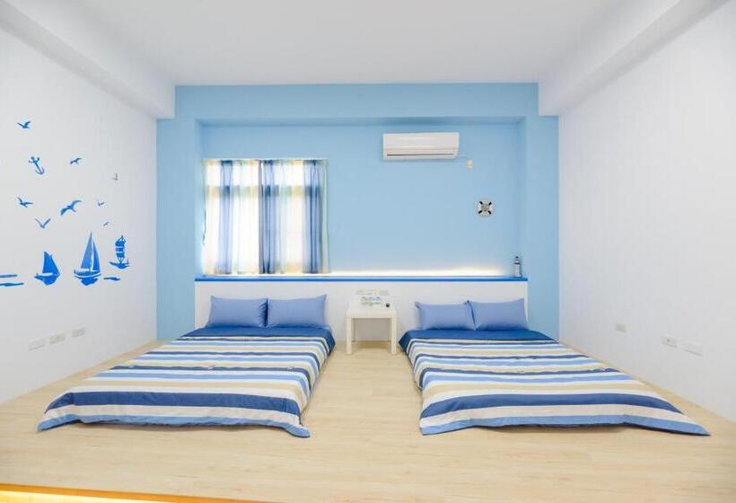 Economy Quadruple Room, Gold Coast B&b