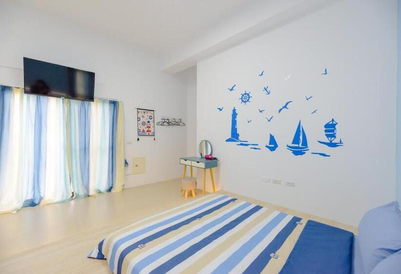 Economy Quadruple Room, Gold Coast B&b