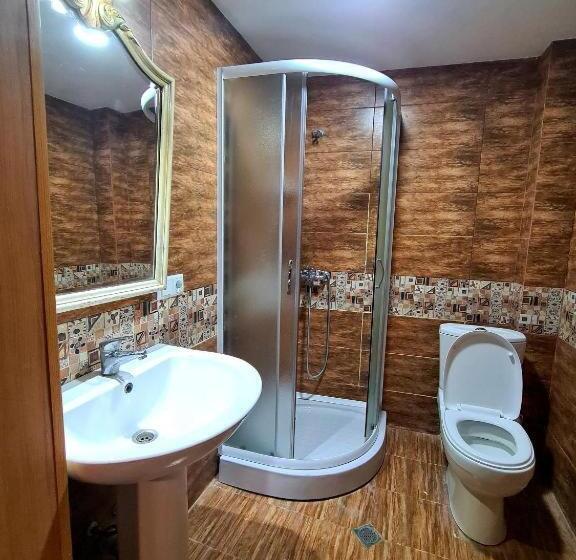 سوئیت با تخت بزرگ, Art House Koshki