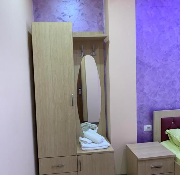 اتاق لوکس سه تخته, Besa