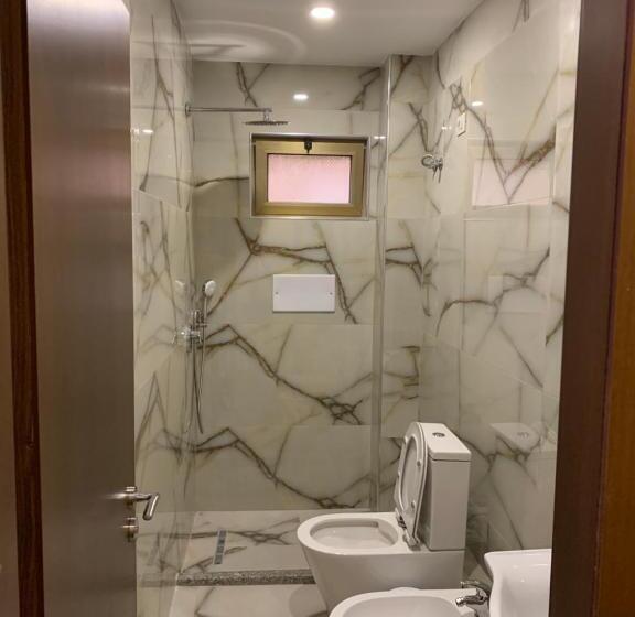 اتاق لوکس سه تخته, Besa