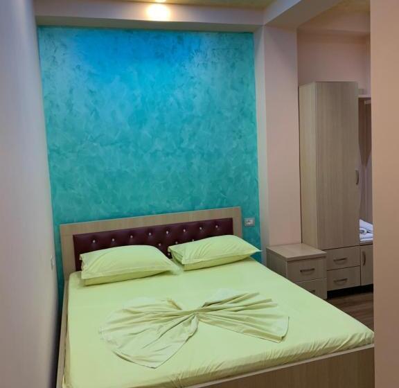 اتاق لوکس, Besa