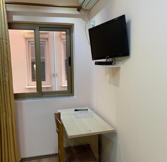 اتاق لوکس, Besa