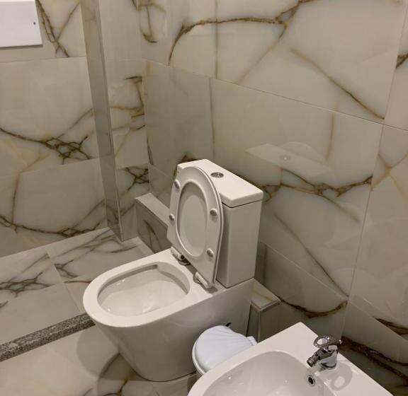 اتاق لوکس سه تخته, Besa