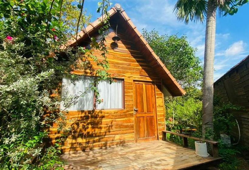 اتاق لوکس, Troh Bư S Bungalows