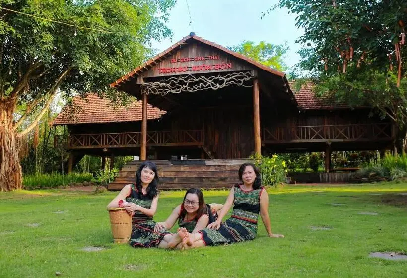 اتاق لوکس, Troh Bư S Bungalows