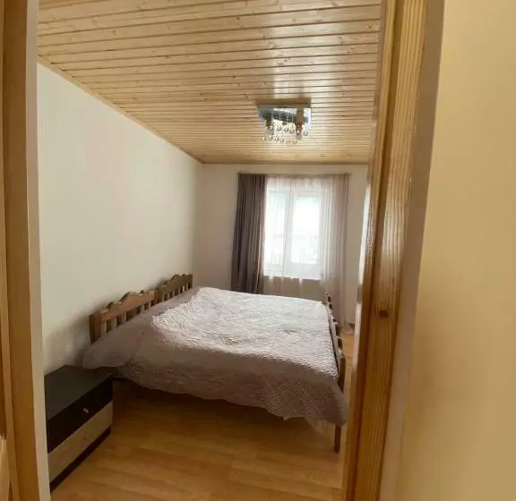 اتاق استاندارد با سرویس بهداشتی مشترک, Guest House Victor