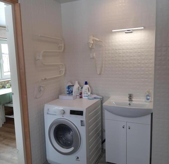 اتاق لوکس, ämmamoori Maja   Mother In Law S House