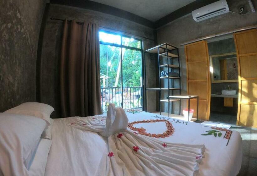 اتاق استاندارد سه تخته با چشم‌انداز باغ, The Mureed