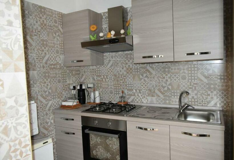 شقة غرفة واحدة, B&b Residenza Borbonica