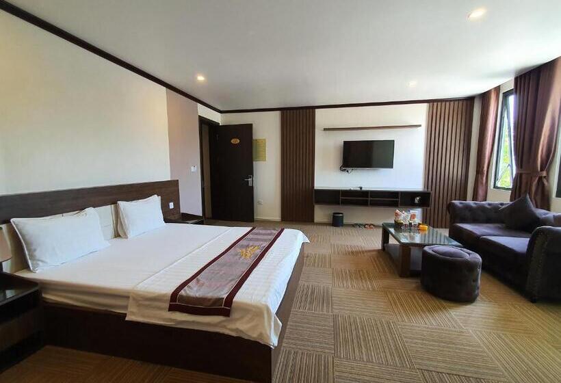 اتاق لوکس با تخت بزرگ, Khách Sạn Hoàng Gia Ii