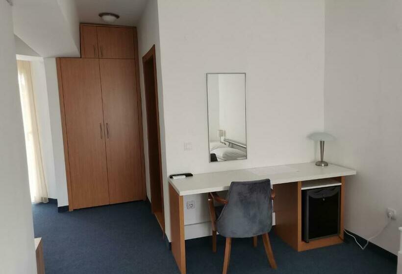 اتاق سوپریور, Plaža