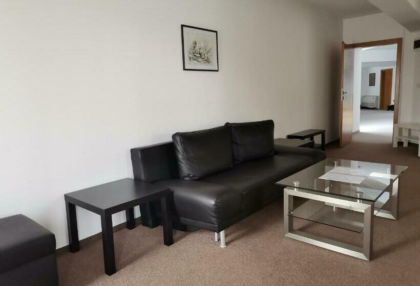 اتاق لوکس با بالکن, Plaža