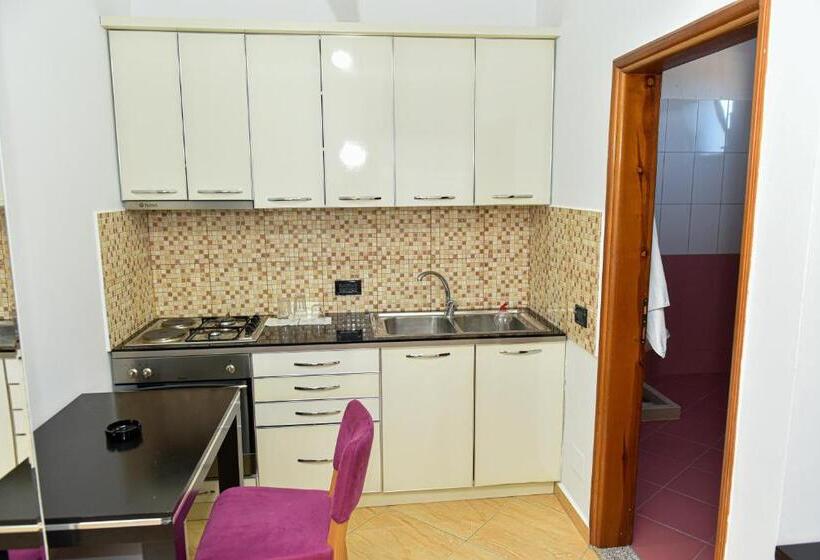 Номер Стандарт, Tomorri