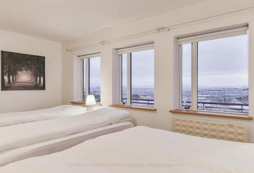 اتاق استاندارد چهارنفره با سرویس بهداشتی مشترک, Garður Guesthouse